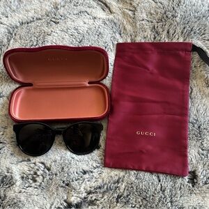 Women’s Gucci Sunglasses with dust bag and burgundy case